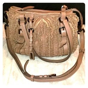 Auth Burberry Ruffle Lowry